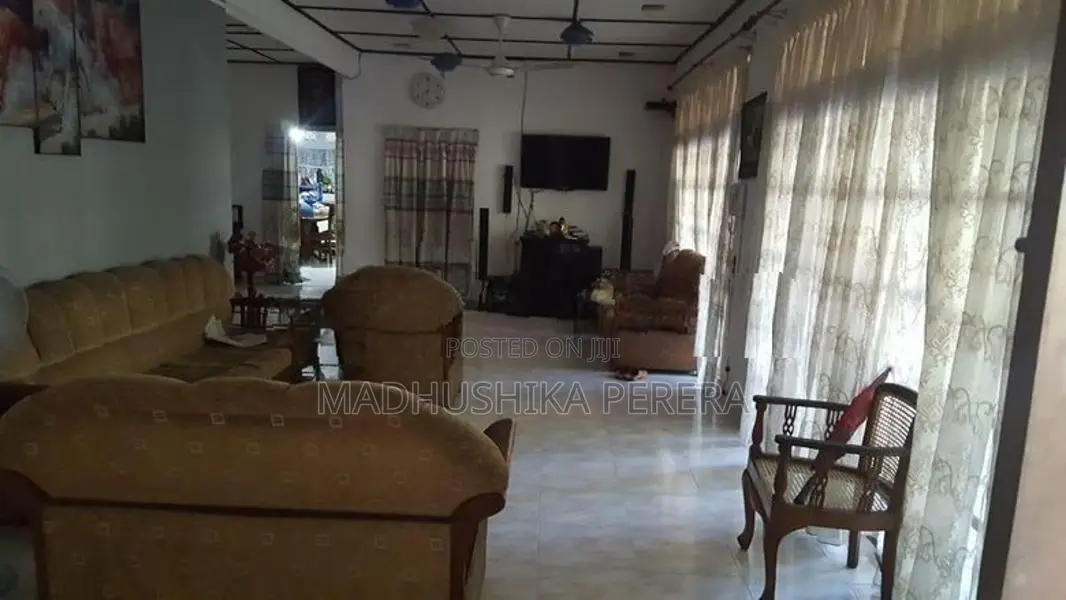 Land with House for Sale in Nugegoda