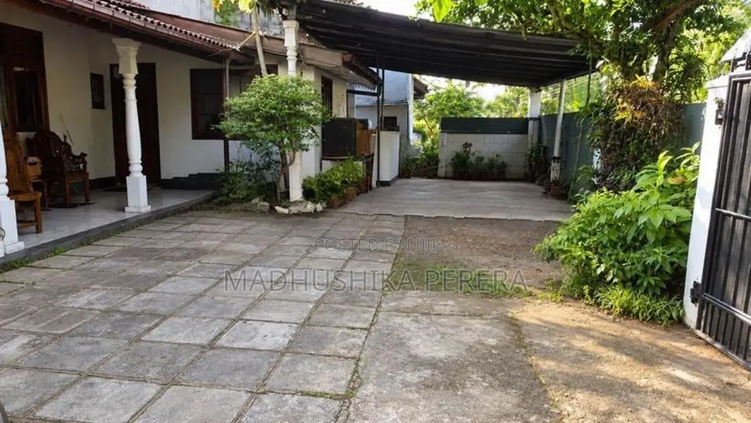 Land with House for Sale in Nugegoda