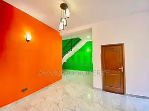 අතිනවීන Brand New සුඛෝපභෝගී දෙමහල් නිවසක් විකිණීමට - Piliyandala