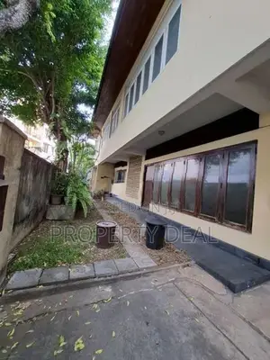 Land with House for Sale in Colombo 5- PDL23