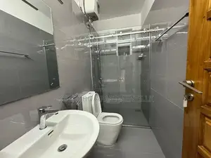 Wellawatte Brand New 3-Bedroom Apartment for Long-Term Rent – CSC902