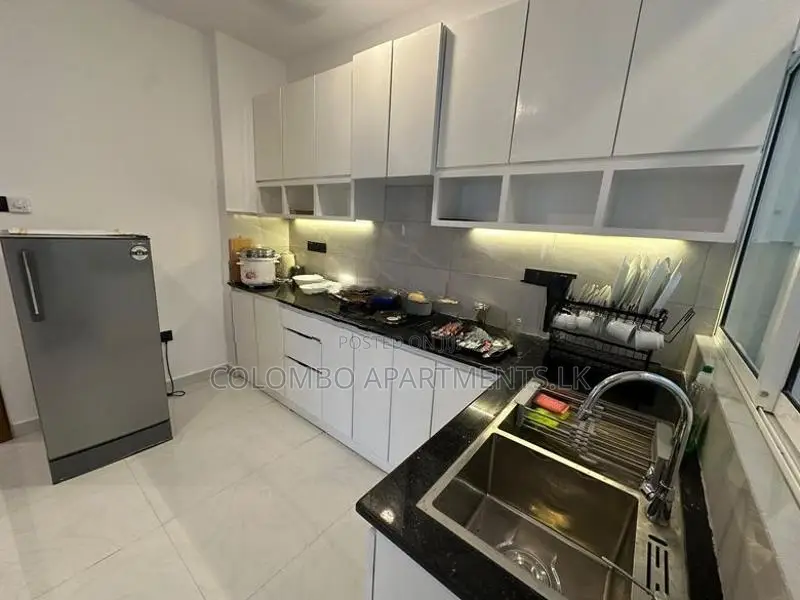Wellawatte 3-Bedroom Furnished Apartment for Long-Term Rental – CSCR70