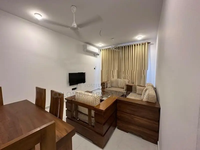 Spacious 3-Bedroom Apartment for Long-Term Rent in Wellawatte – CSCR70