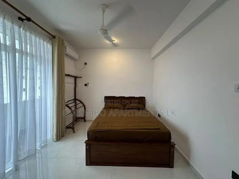 Spacious 3-Bedroom Apartment for Long-Term Rent in Wellawatte – CSCR70