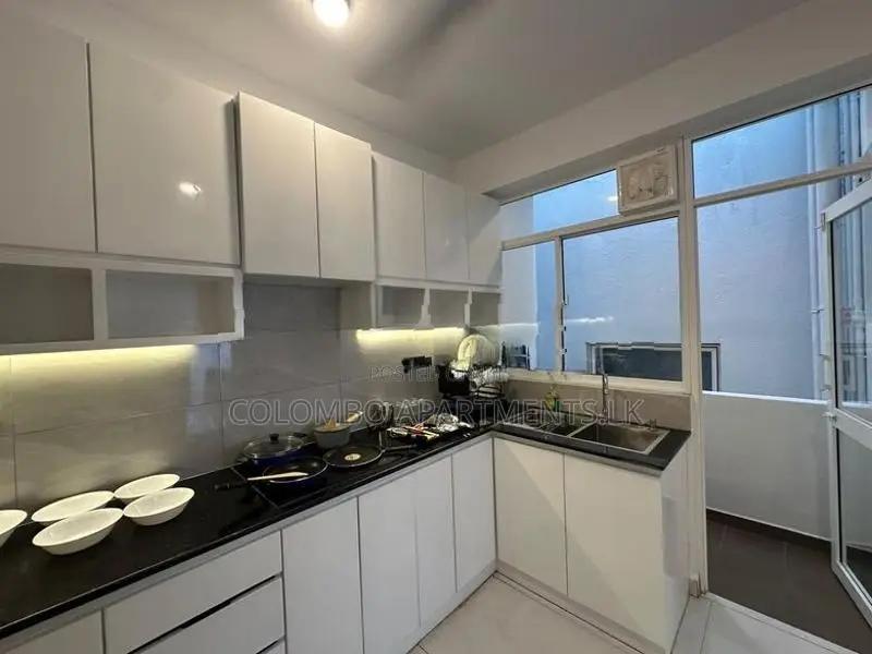 Spacious 3-Bedroom Apartment for Long-Term Rent in Wellawatte – CSCR70