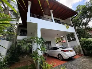 Luxury House for Sale in Thalawathugoda