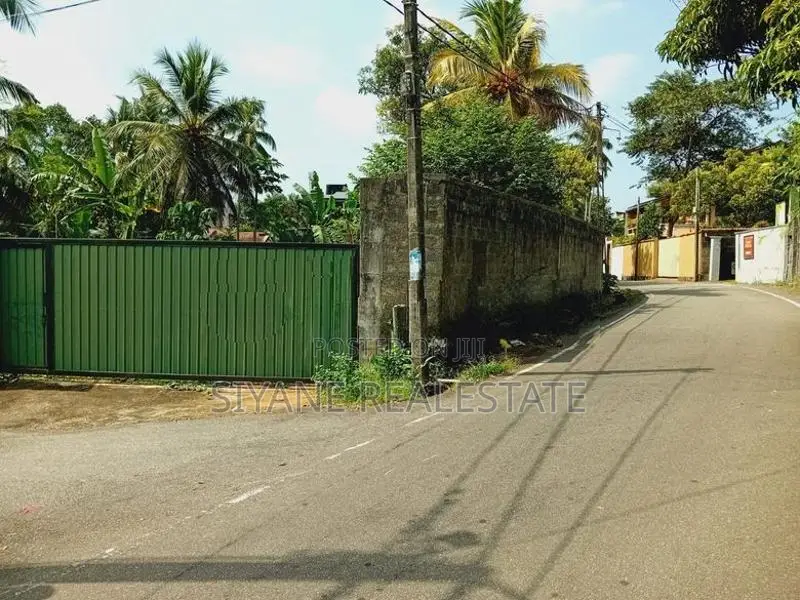 Residential/Commercial 12P Land For Sale in Thalawatugoda,Pitakotte Rd