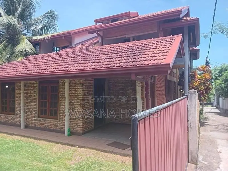House for Sale Boralasgamuwa