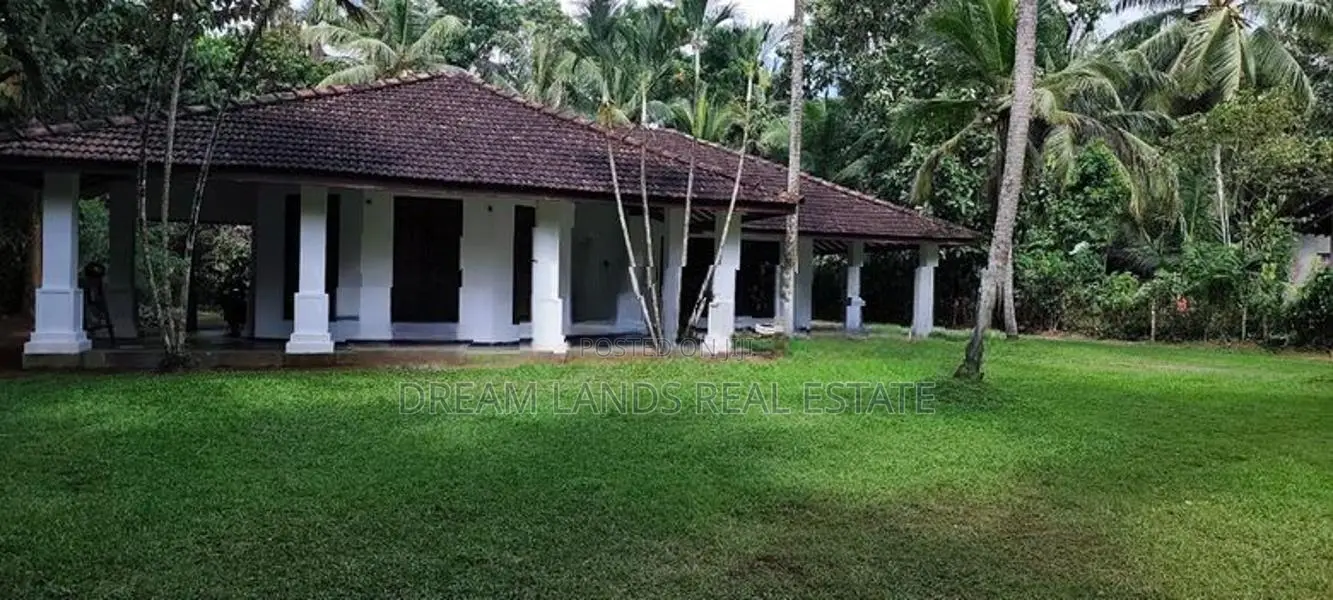 Weyangoda Restaurant/House for Rent ( R- 844 )