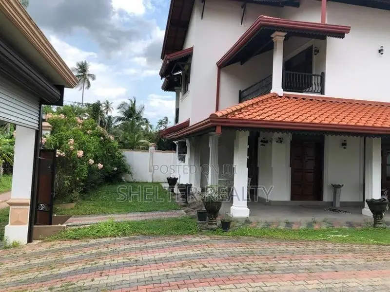 3-Storey House for sale in Kadawatha - Expressway Entrance