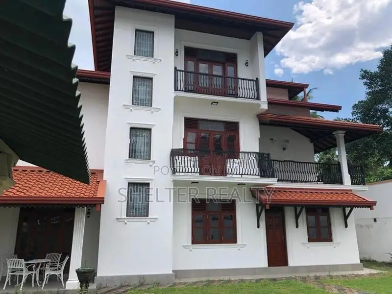 3-Storey House for sale in Kadawatha - Expressway Entrance
