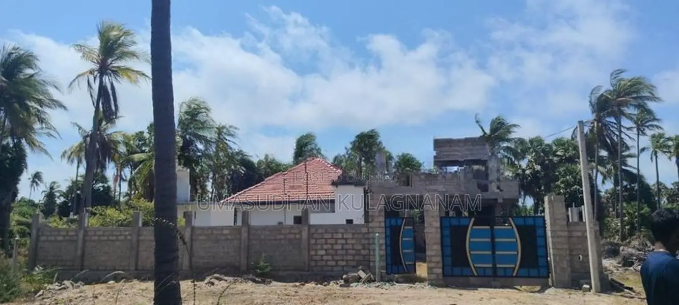 20-Perch Land With 3-Bedroom House For Sale In Mannar