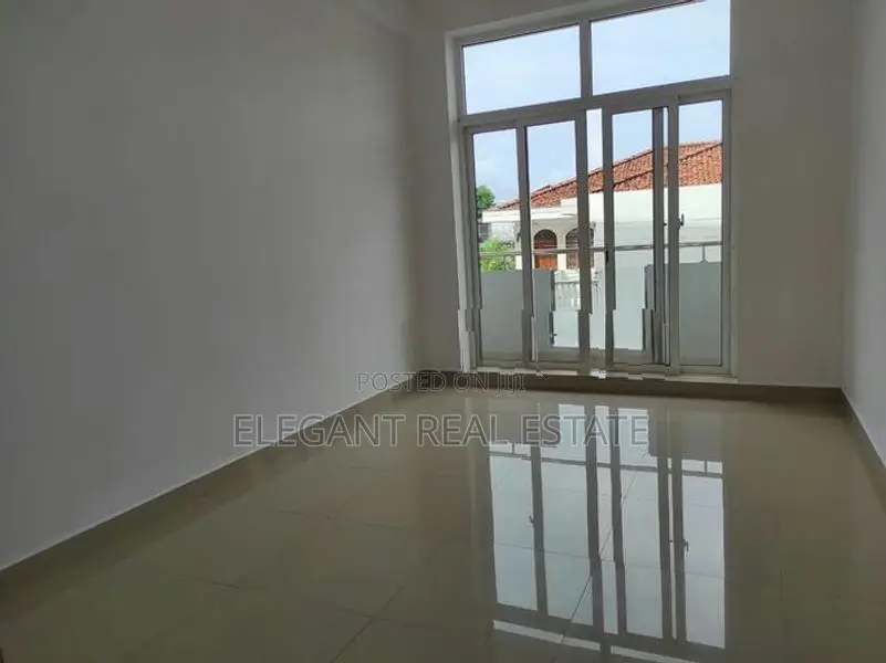 Superior Homes - 04 Bedroom Apartment for Sale in Colombo 05 (A6754)