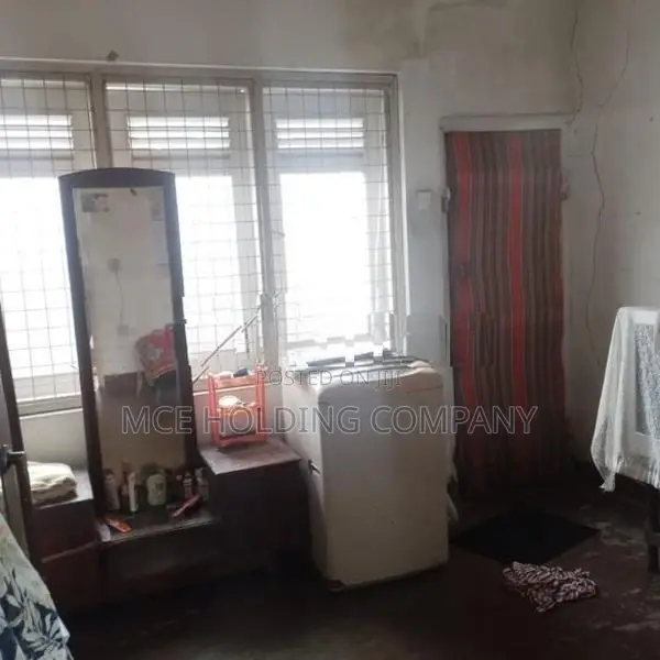 Land with a House for Sale in Piliyandala
