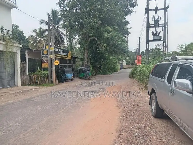 ඉඩමක් විකිනීමට තලවතුගොඩ
