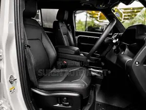 Land Rover Defender X DYNAMIC SE 7 SEAT 2026