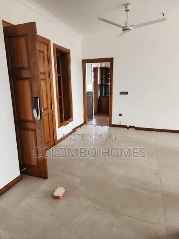 Brand new apartment for sale - Colombo 04