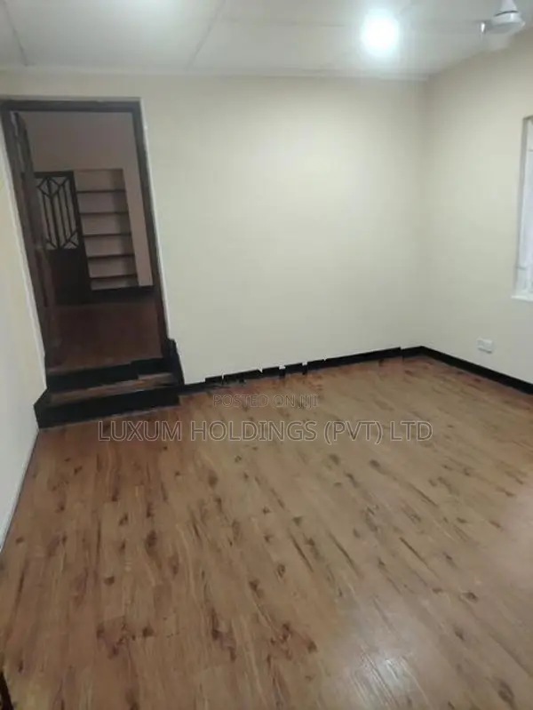 House for Rent Off Ladies College Flower road Colombo 03 [ 2344C ]