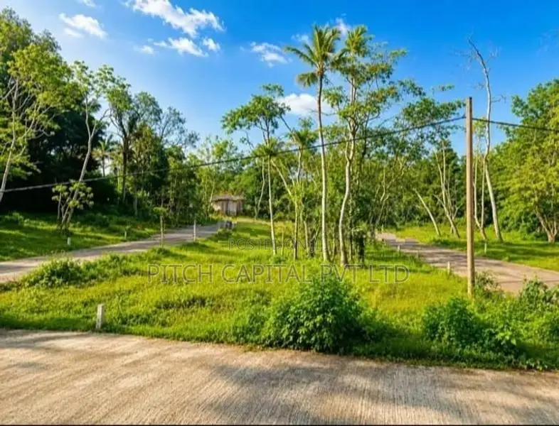 Galle - Koggala Beautiful Lake Near Land for Sale