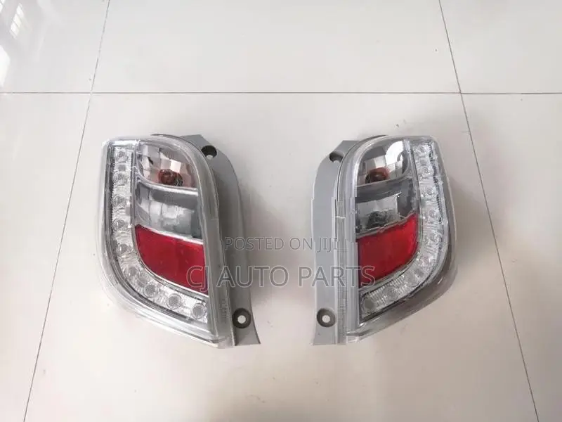 Daihatsu Mira LA300 Tail Light
