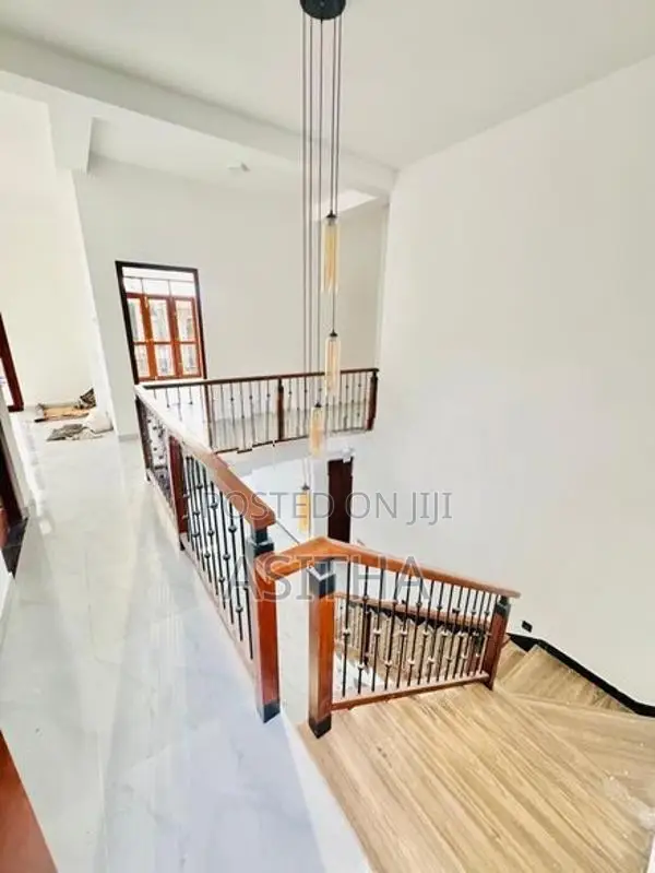 New Two Story House පිලියන්දල ටවුන්
