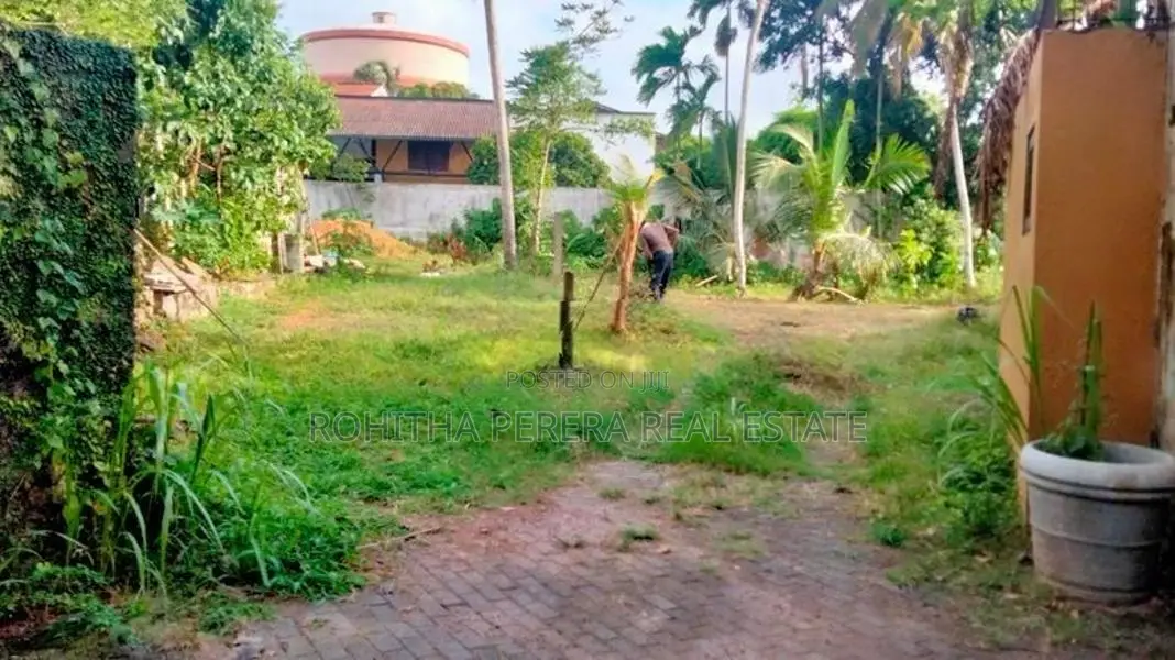 Superb Block Of Residential Land At Battaramulla