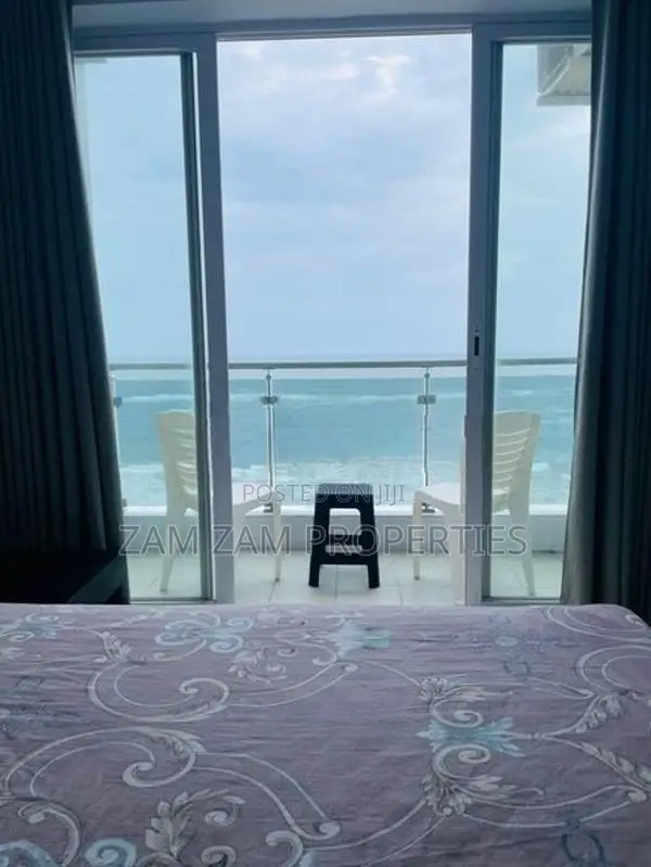 Sea View Luxury Apartment For Rent in Mount Lavinia