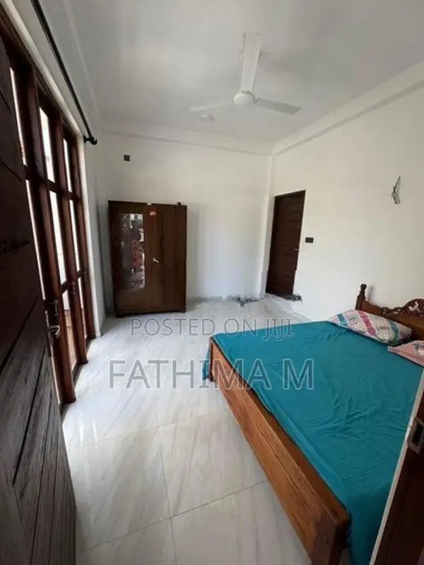 Room for Rent-Mount Lavinia (Ladies Only)