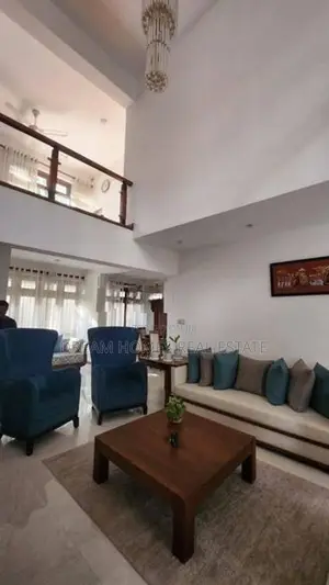 Luxury 3-Story House for Sale – Akuregoda