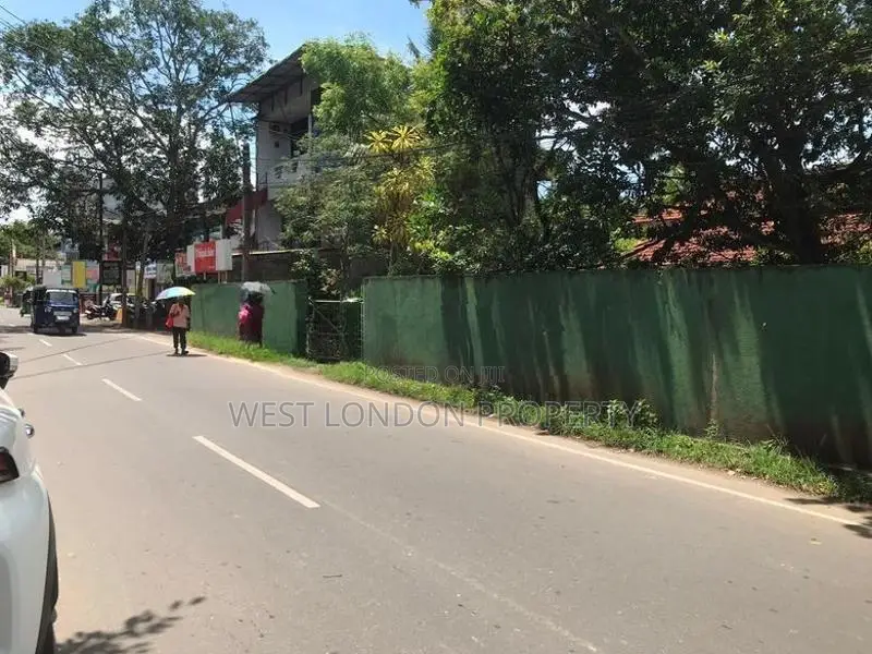 Weligama Land with House for Sale