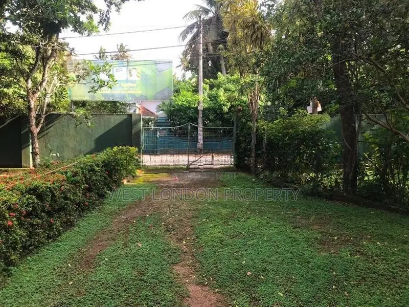 Weligama Land with House for Sale