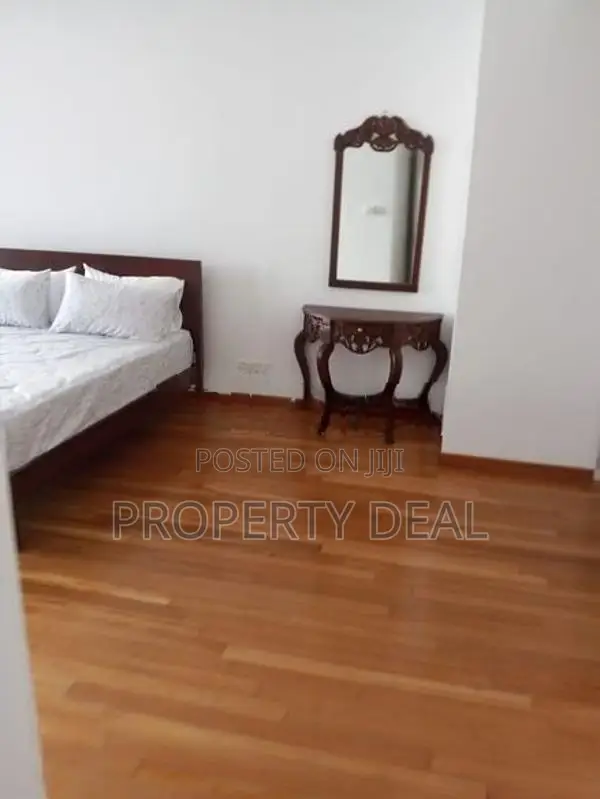 The Monarch Penthouse For Rent – Colombo 03 - PDA284