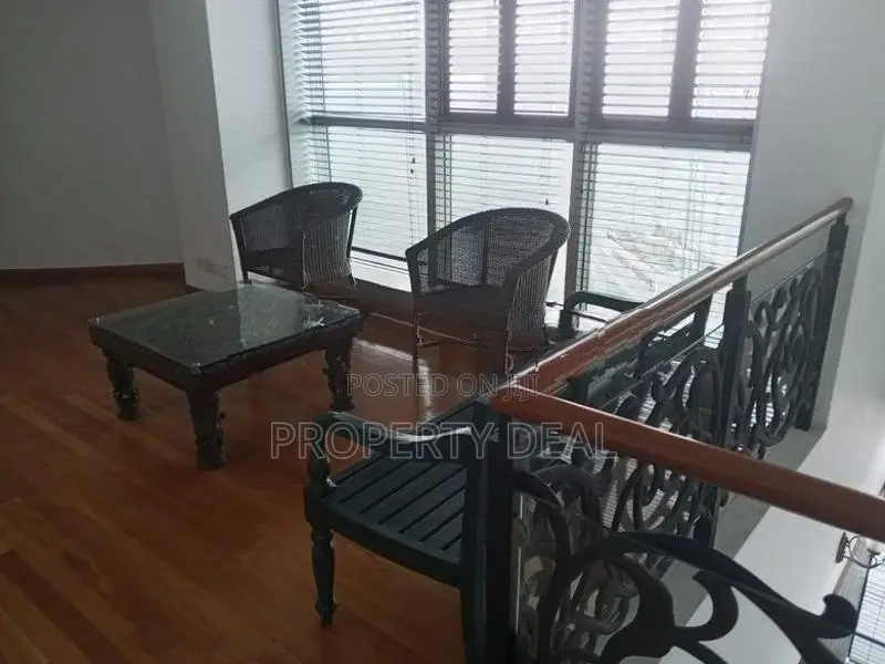 The Monarch Penthouse For Rent – Colombo 03 - PDA284