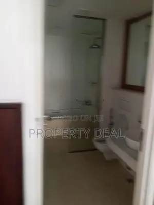 The Monarch Penthouse For Rent – Colombo 03 - PDA284