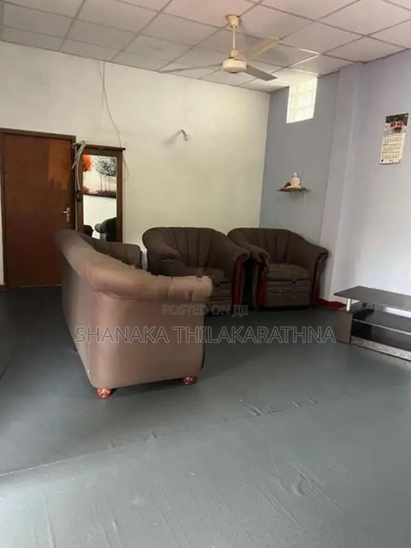 5-Bedroom House for Sale – Pannideniya