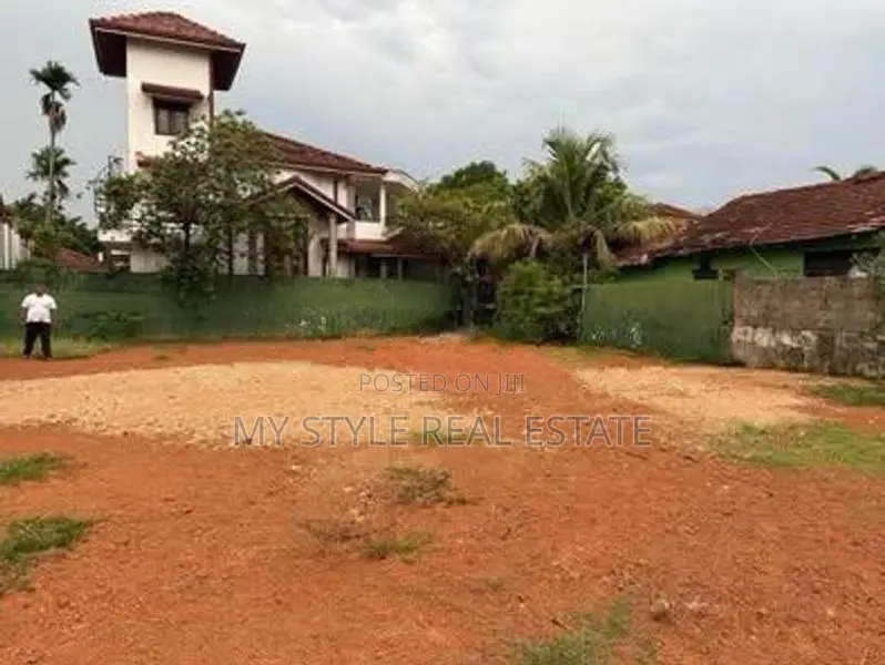 20 P Land in Negombo Temple Road for Sale