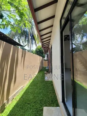 කඩවත පදින්චි නොවූ නව නිවස