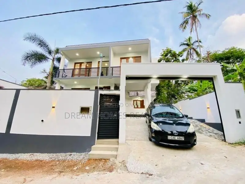 Luxury Box-Type Modern House for Sale – Talawathugoda