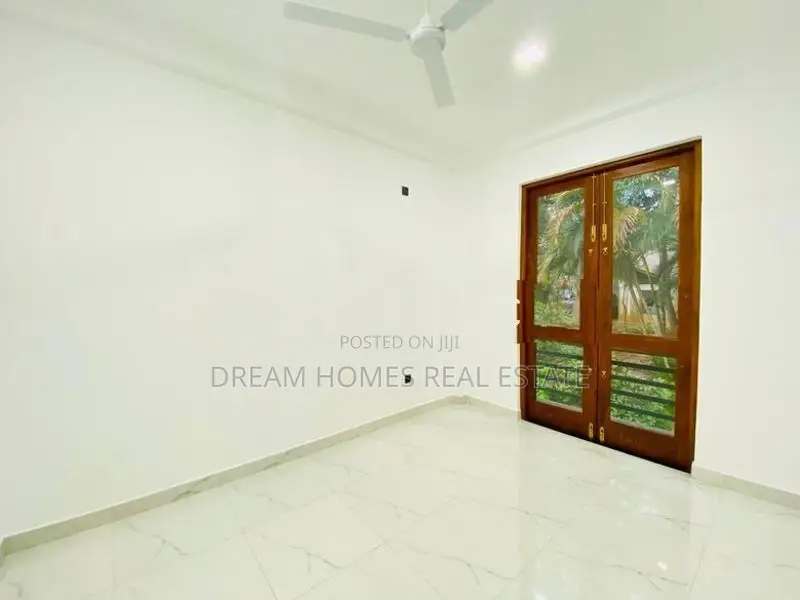 Luxury Box-Type Modern House for Sale – Talawathugoda
