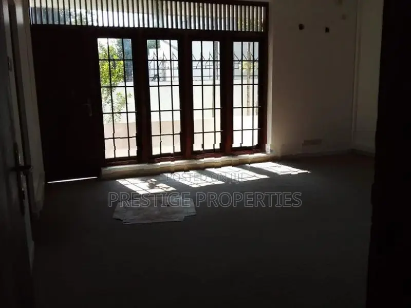 Premium Commercial Property for rent in Colombo 7