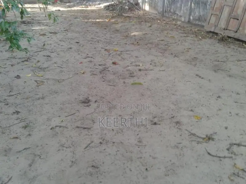 Space For Container Shops In Arayampathy- Kattankudy Batticaloa