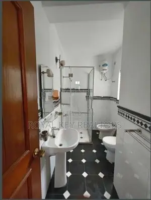 04 Bedroom - Unfurnished House For Rent In Colombo 05