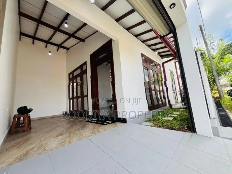 Super Luxury Brand New House for Sale in Piliyandala Kahathuduwa