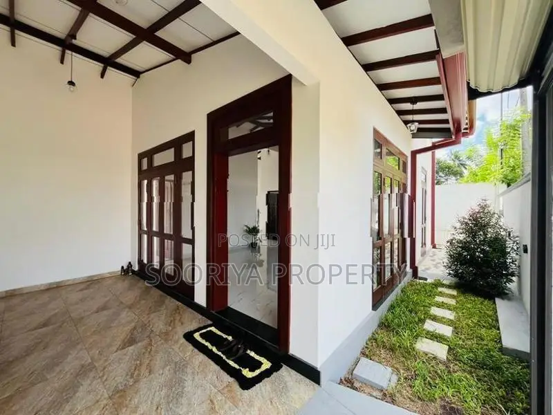 Super Luxury Brand New House for Sale in Piliyandala Kahathuduwa