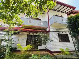 Valuable 2 Story House for Sale in Thalawathugoda