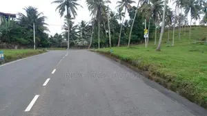 මාතර කඹුරුගමුවෙන් අගනා නේවාසික බිම් කොටස්