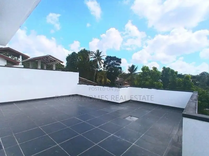 Modern Two-Storey House for Sale – Kesbewa