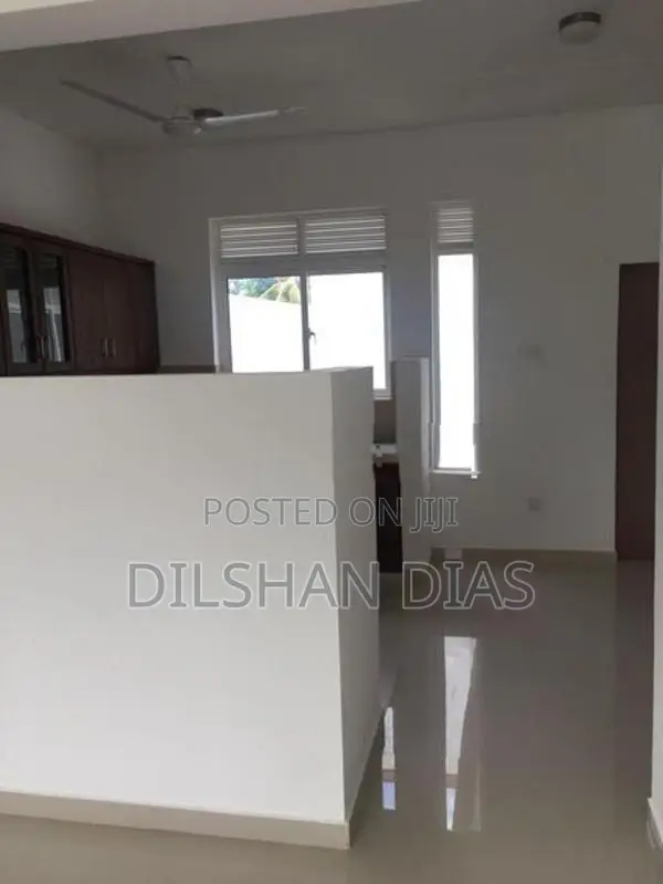 Upstair Unit House For Rent In Mirihana Nugegoda