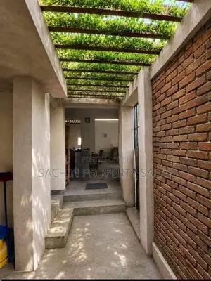 Villa Type House for Sale in Bandaragama