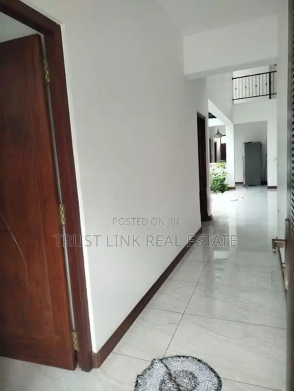 3 Story House For Sale In Wattala